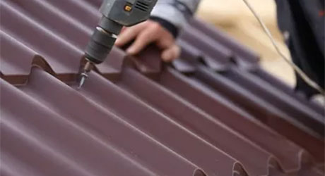 101-GUIDE-TO-STANDING-SEAM-METAL-ROOFING img