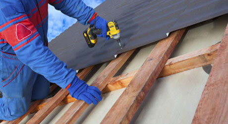 Expert tips to consider during metal roof installation