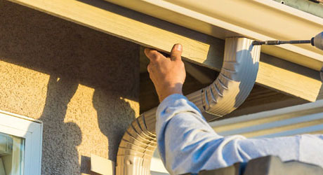 How-to-prepare-the-gutter-for-the-winter-season img