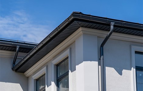 Top 5 Signs It's Time to Replace Your Gutters in Brampton